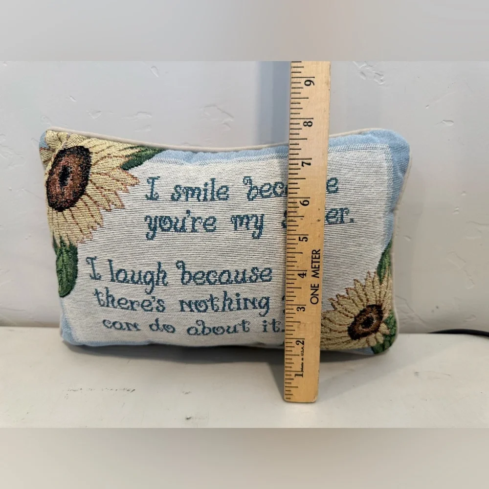 I Smile Because You're My Sister Pillow Gift Tapestry Sunflower Words‎ Accent